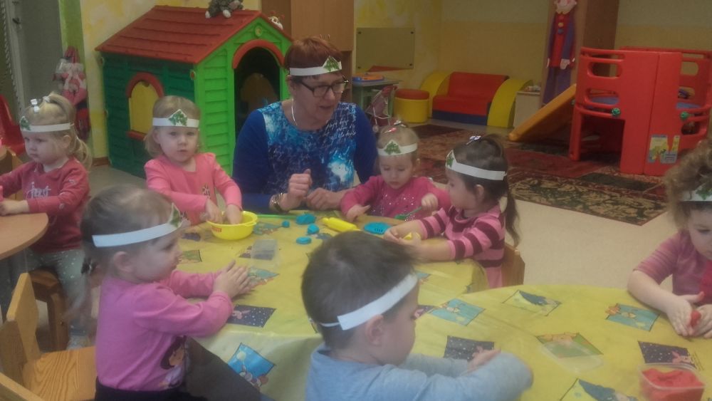 V-os gr. teminė savaitė „Su tėveliais kartu žaisti man labai smagu…“