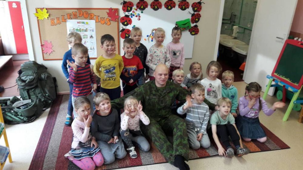 Rytmetys I grupėje ,,Aš pabūsiu kareivėliu”