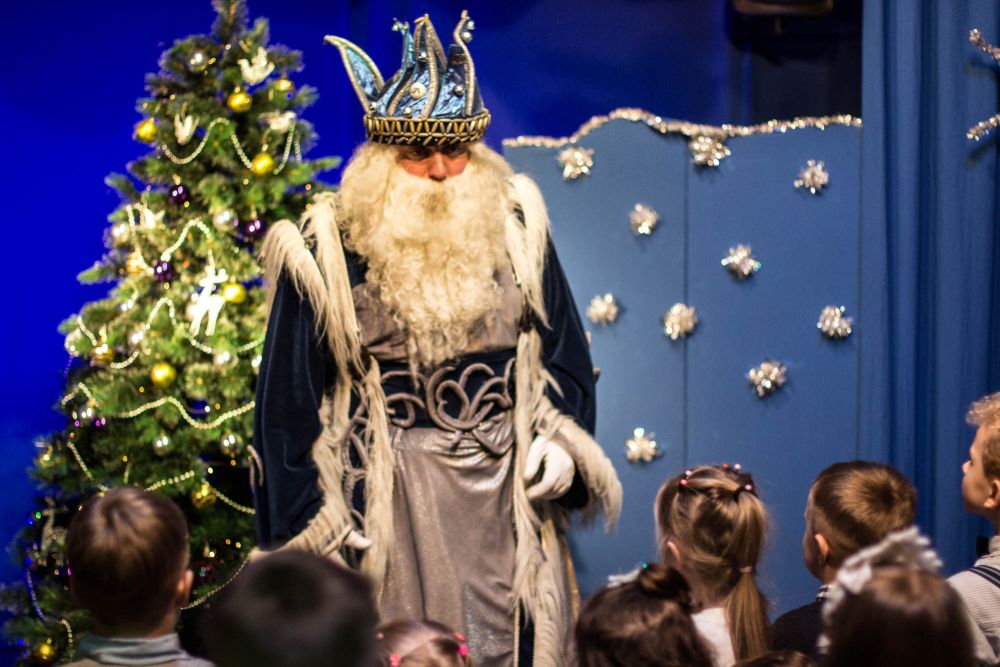 VI grupės kalėdinė išvyka į Kauno valstybinį lėlių teatrą