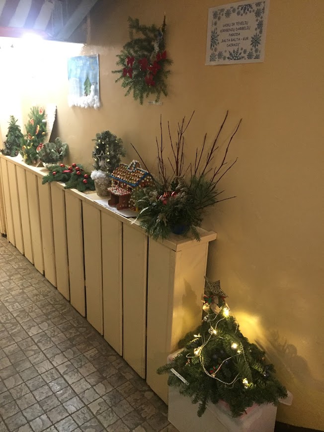 Kūrybinių darbelių – kompozicijų parodėlė „Balta, balta – kur dairais“