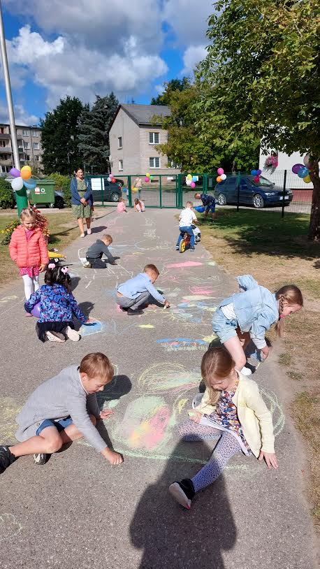 Miela, Riešutėlio, bendruomene!